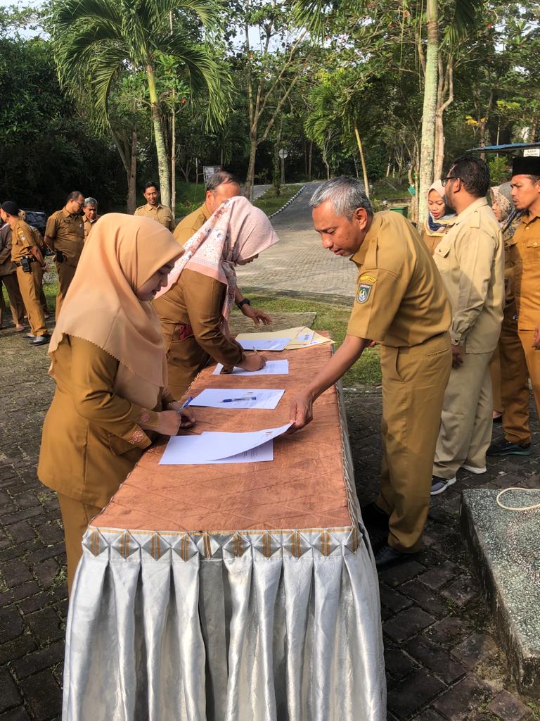 Penandatangan Kontrak TKPK di LIngkungan Bappedalitbang Kota Dumai