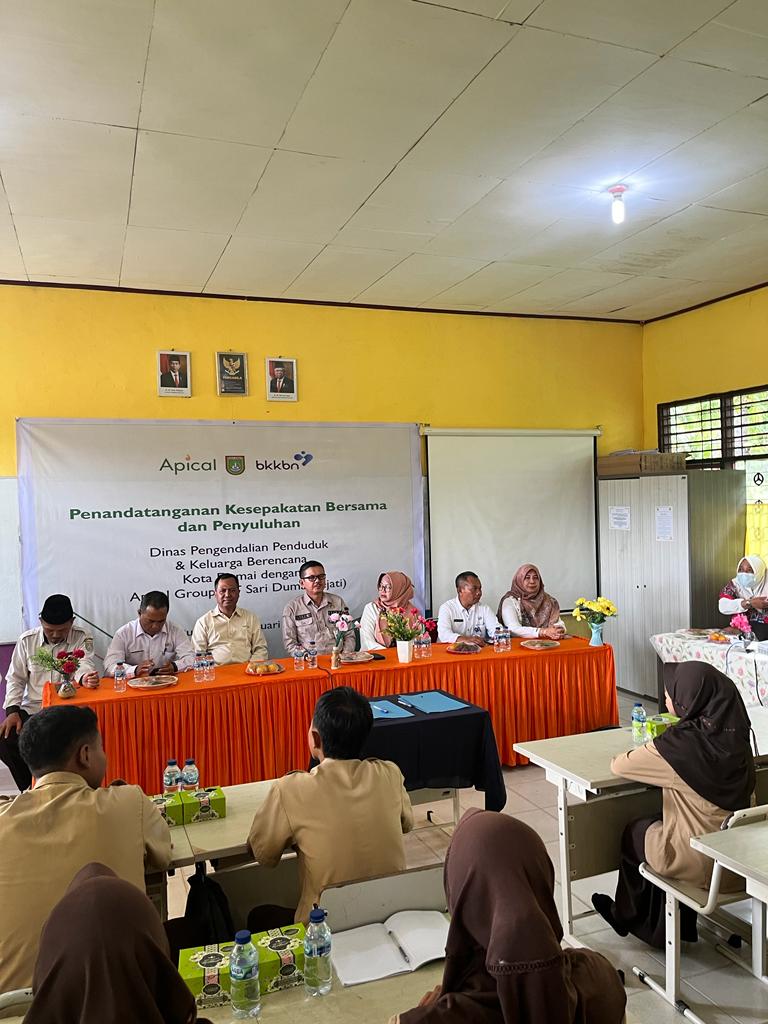 Kegiatan Penyuluhan Pencegahan dan Penanggulangan Stunting Kepada Calon Pengantin serta Penandatangan Kesepakatan Bersama Antara DPPKB Kota Dumai dan PT. Sari Dumai Sejati