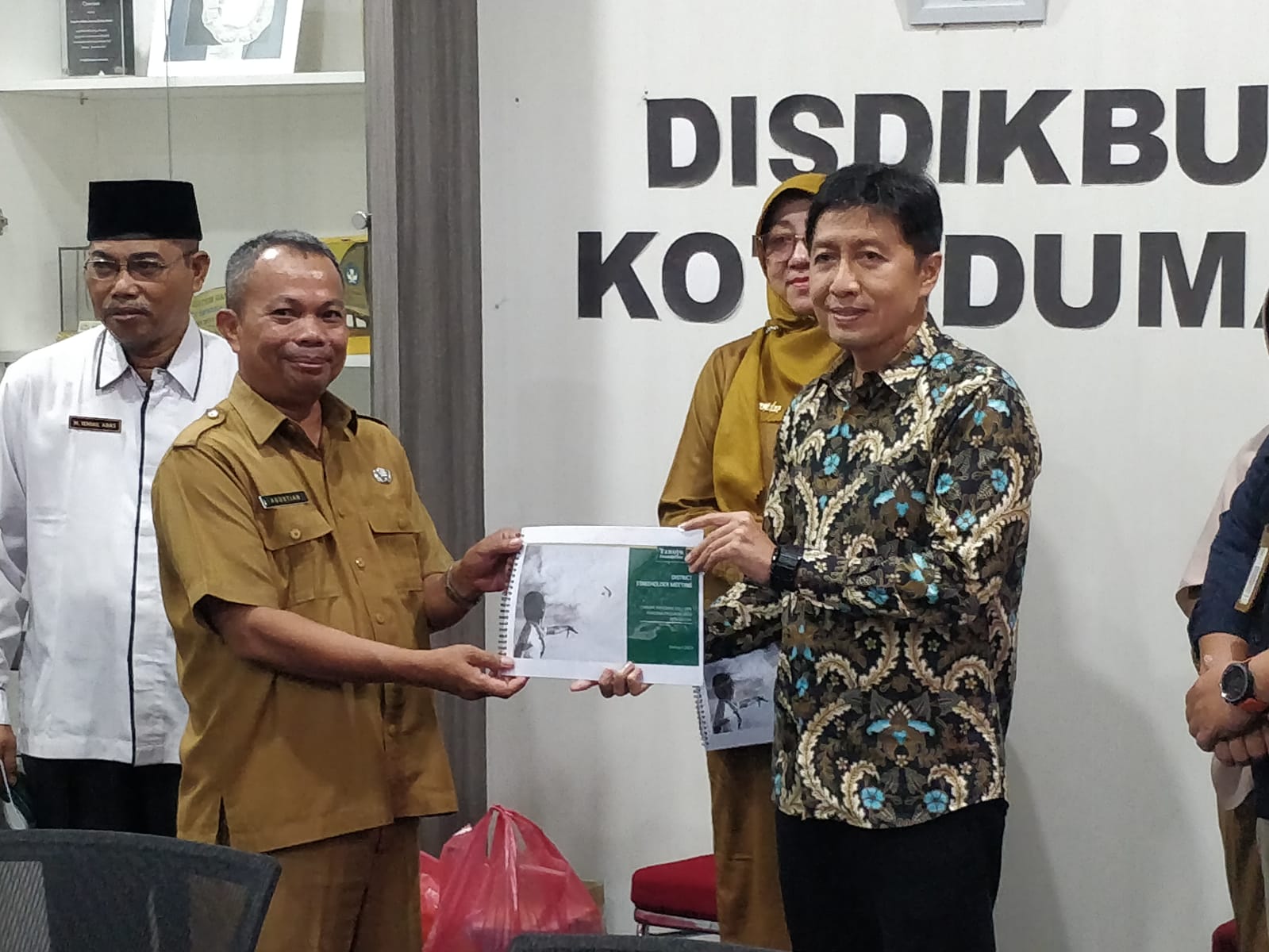 Pertemuan Pemangku Kepentingan Mitra Program PINTAR (Peningkatan Inovasi dan Kualitas Pendidikan) Kota Dumai